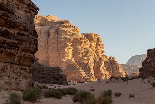 Crowds in the Jordanian mountains