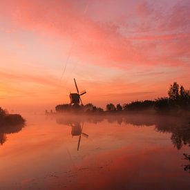 zonsopkomst kinderdijk van Ilya Korzelius