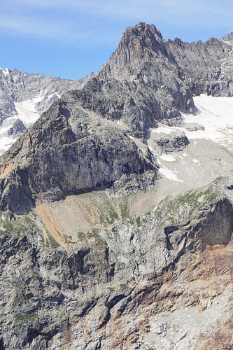 De TMB rond de Mont Blanc: een spectaculaire langeafstandswandelroute door Frankrijk, Italië en Zwitserland - vol gletsjers, bergtoppen, alpenweiden en prachtige bergmomenten.