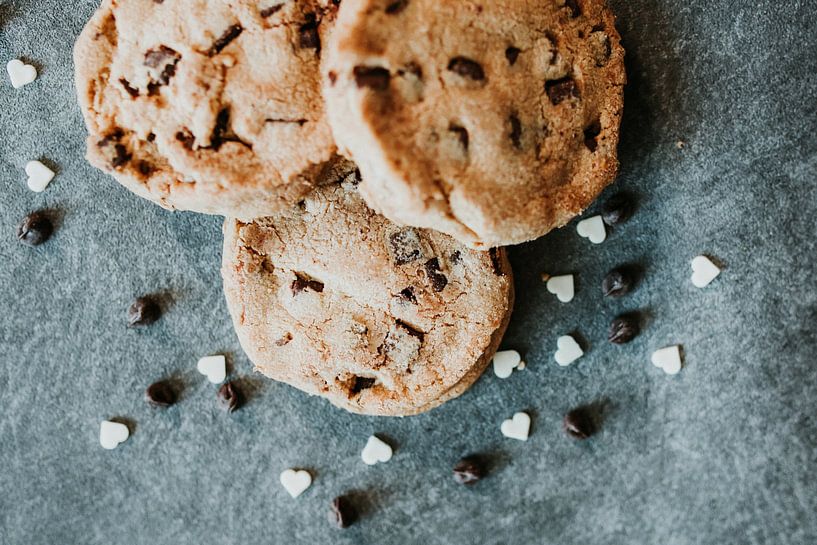 Chocolate chip koekjes close-up van Trix Leeflang