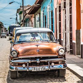 Klassieke auto in Cuba van Anita Loos