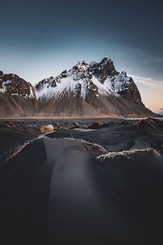 Black icy beach by Renske Spijkers
