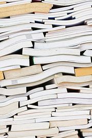 livres empilés attente de traitement recyclage sur Tony Vingerhoets