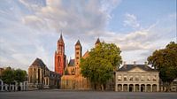 Vrijthof Maastricht dans la lumière du matin - Sint-Servaasbasiliek et Sint-Janskerk