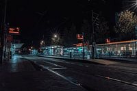 Trams centraux de Rotterdam de nuit