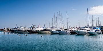 Jachthaven en zeilboten in Valencia Spanje van Dieter Walther