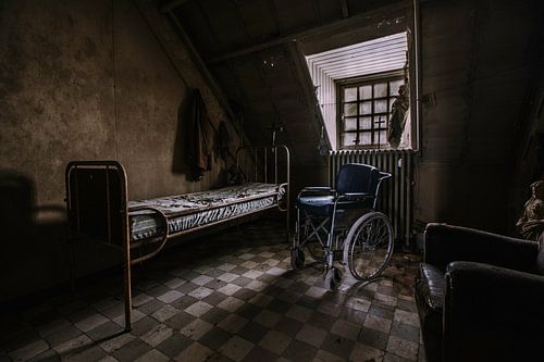 abandoned psychiatric hospital