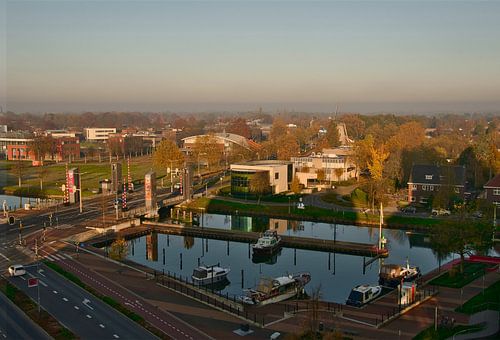 Zuid Willemsvaart haven met een skyvieuw in Weert