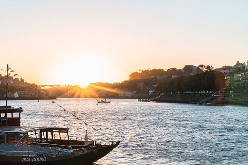 Ondergaande zon in Porto
