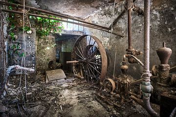 Urbex stoommachine van Henk Berends