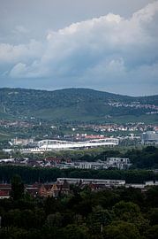 Vue sur Stuttgart avec le stade. sur Richard Wareham