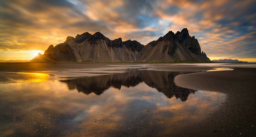 Stokksnes Reflections von Wojciech Kruczynski