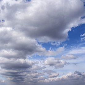 Wolken van Angelo van der Klift