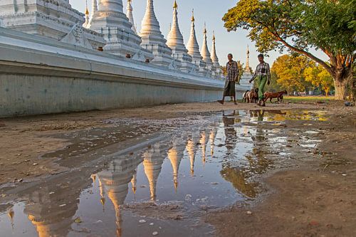 The Kuthodaw pagoda in Mandalay by Antwan Janssen