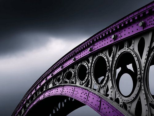 City Bridge in Motion | Purple accents