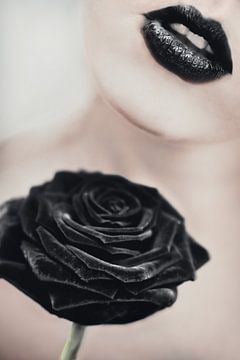 Zwarte lippen van Elianne van Turennout