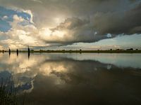 Bedrohlicher Himmel über dem Rhein