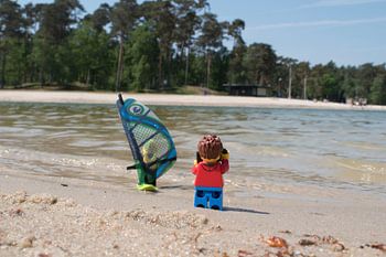 Lars maakt foto van windsurfer