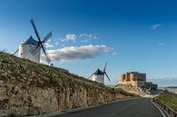 Historische Windmühlen von Don Quijote, in La Mancha (Spanien). von Carlos Charlez Miniaturansicht