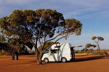 Toyota camper van Outback by Inge Hogenbijl