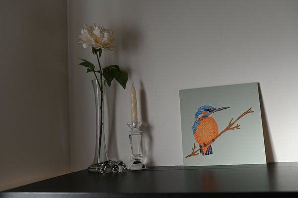 Pointillisme kunstwerk IJSVOGEL OP EEN TAK