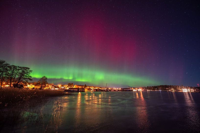 Northern lights over Loftahammar by Marc Hollenberg