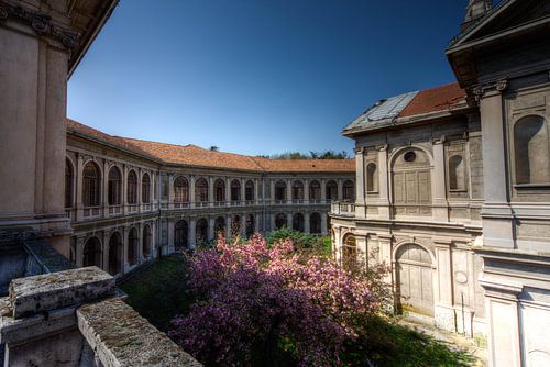 verlaten kerk in italie