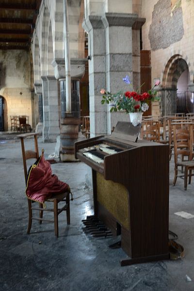 piano II by Dimitri Declercq