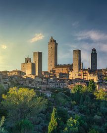 Die Türme von San Gimignano leuchten im Abendrot der Toskana von Stefano Orazzini