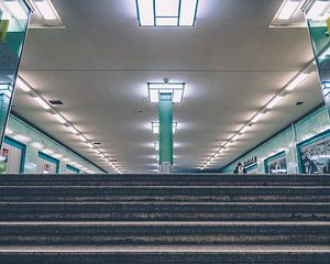 Alexanderplatz U-Bahn Berlijn Transit Hall, 2021 van A. David Holloway