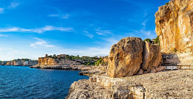 Île de Majorque, belle vue sur le littoral accidenté de Santanyi par Alex Winter