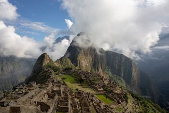 Uitzicht op de oude Inca-stad Machu Picchu. UNESCO-werelderfgoed, Latijns-Amerika