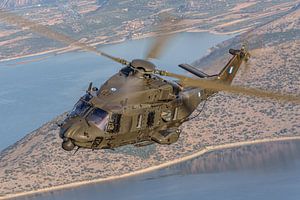 Ein griechischer NH-90-Hubschrauber im Luftkampf.