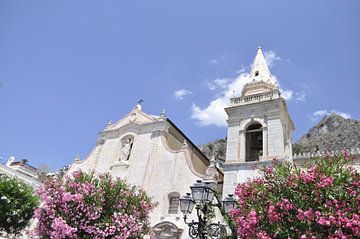 Siciliaans kerkje van Maurits Eykman