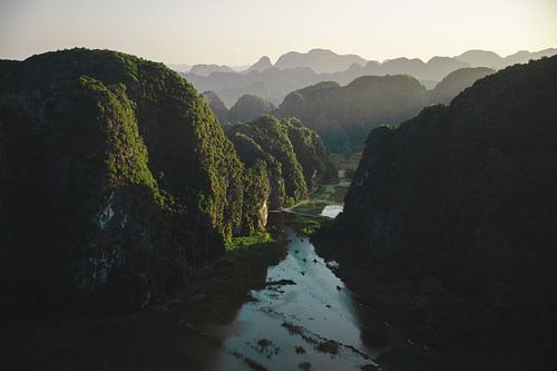 Blick über die Vietnamesischen Berge bei Hang Mua