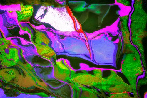 Nemo Amsterdam dans le reflet de l'eau