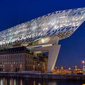 Hafenhaus Antwerpen bei Nacht. von Jef Wils
