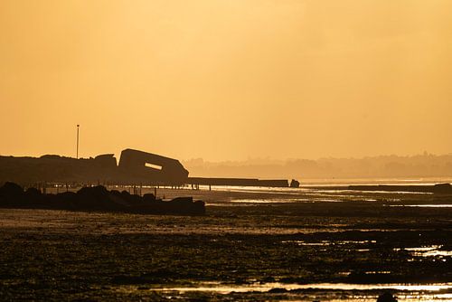 Bunker op strand van Grandcamp maisy in Normandië Frankrijk