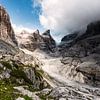 Aussicht auf die Gebirgswelt mit schroffen Felsen in den Dolomiten von Jens Seßler