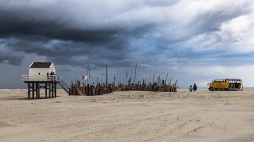 Drenkelingenhuisje op de Vliehors van Berend Pol