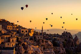 Heißluftballonfahrt bei Sonnenaufgang in Kappadokien von Yavuz Pancareken