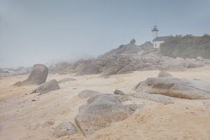 Nebel am Pointe de Pontusval in Brignogan-Plages, Bretagne