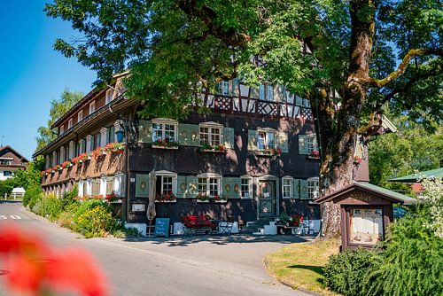 De druif in Thalkirchdorf met grote versiering