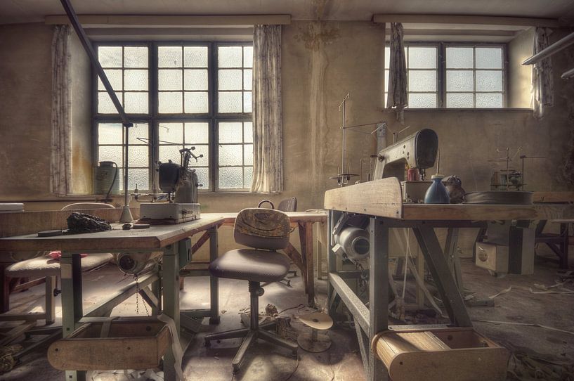 Urbex - Stitch par Angelique Brunas