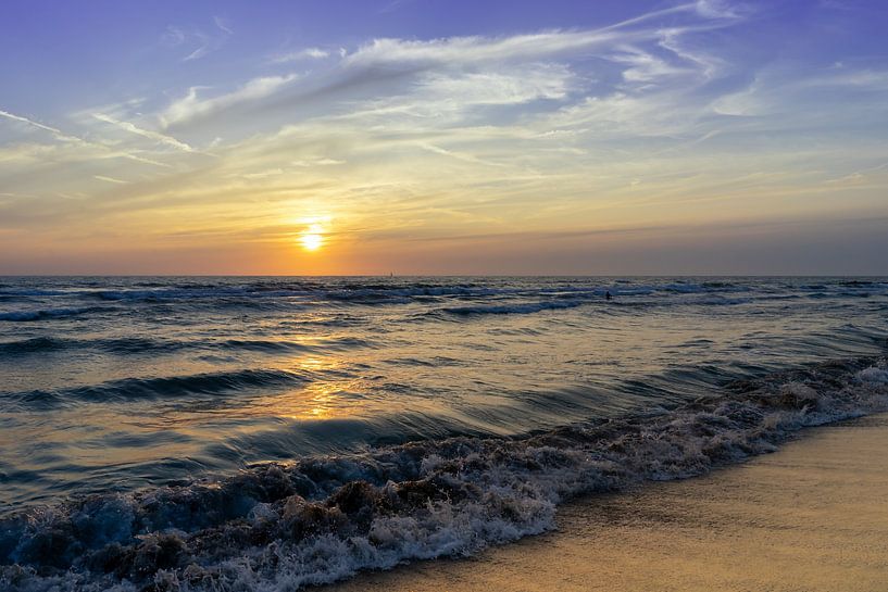 Sonnenuntergang am Strand in der Toskana, Italien von Animaflora PicsStock