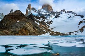 Mountain landscape at Fitz Roy with lake and ice floes by Max Steinwald