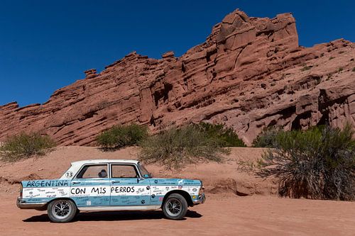 Los Colorados met oldtimer Peugeot (4)