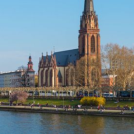 Driekoningenkerk, Frankfurt am Main, Hessen, Duitsland van Peter Apers