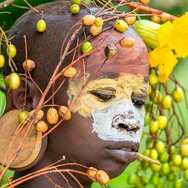 Portrait d'une femme africaine de la tribu Suri sur Miro May