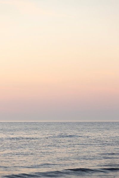zonsondergang aan zee, pastelkleuren van Karijn | Fine art Natuur en Reis Fotografie